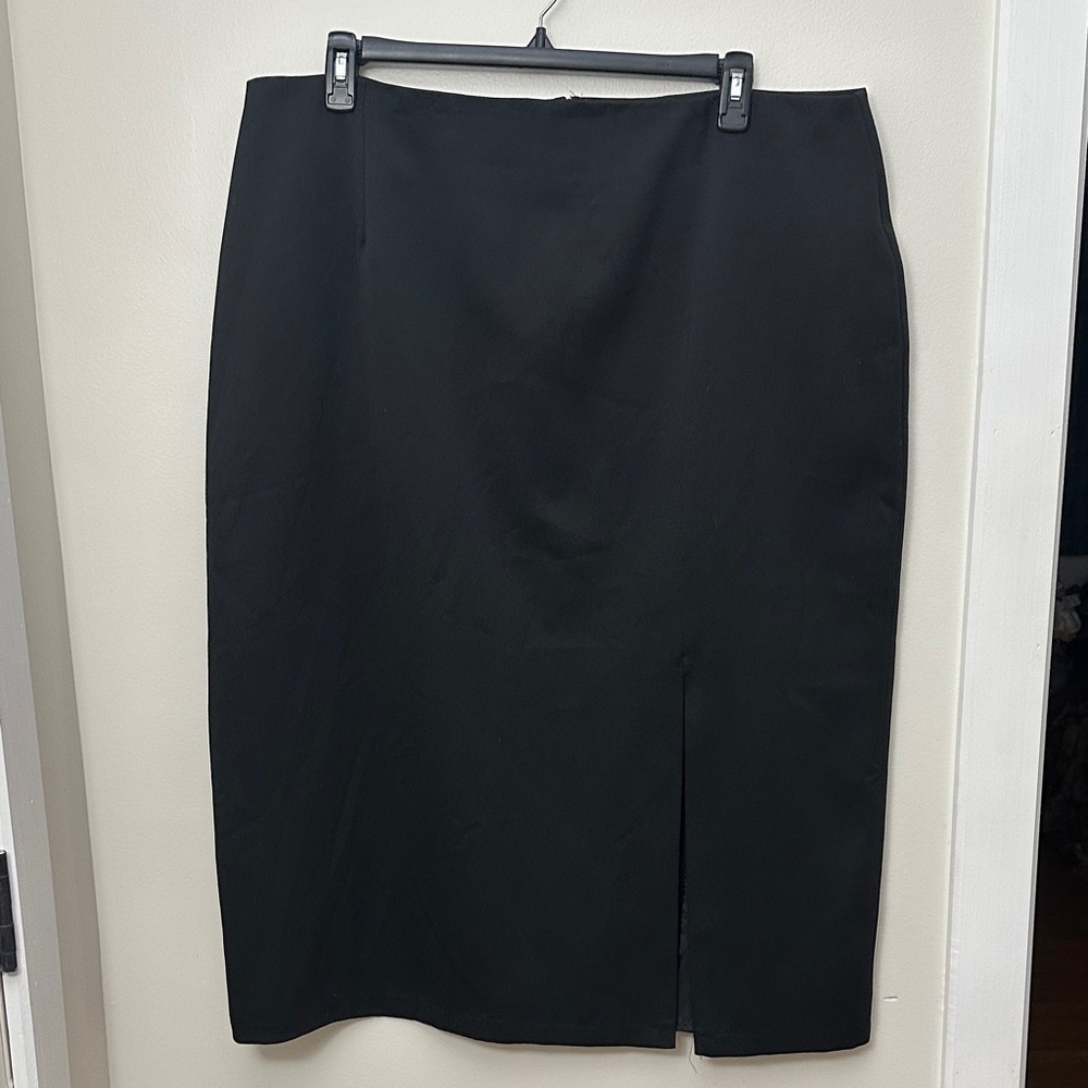 Laura Scott Women's Size 24 Black Pencil Skirt; EUC
